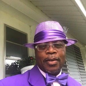 Meet your Posher, Larry